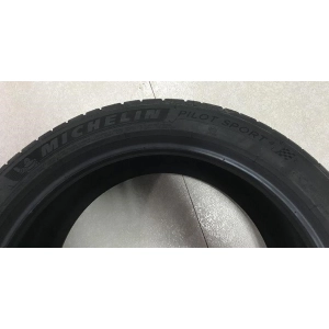 Michelin Pilot Sport 4 235/35 R19 91Y