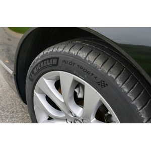 Michelin Pilot Sport 4 235/45 R20 100Y