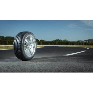 Michelin Pilot Sport 4 265/45 R19 105Y