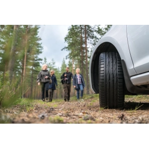 Nokian Hakka Blue 2 215/50 R17 95V