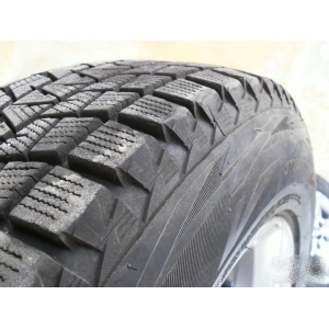 Bridgestone Blizzak DM-V1 255/60 R17 106R