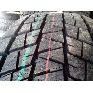 Bridgestone Blizzak DM-V1 255/60 R17 106R