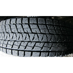 Bridgestone Blizzak DM-V1 235/55 R18 100R