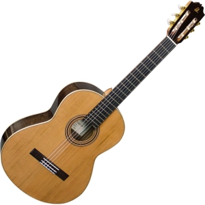 Guitarra Admira A8