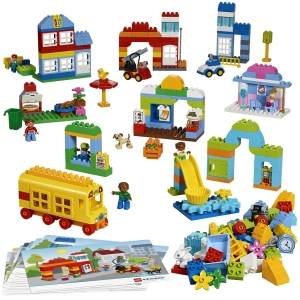 Constructor Lego Our Town 45021