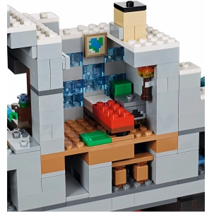 Lego The Mountain Cave 21137