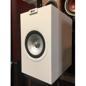 KEF Q150