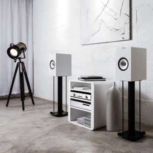 KEF Q150