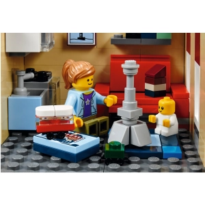 Lego Assembly Square 10255