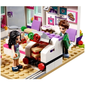 Lego Emmas Art Cafe 41336