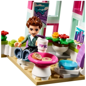 Lego Emmas Art Cafe 41336