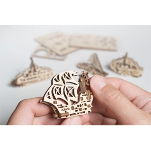 UGears Fidget Ships