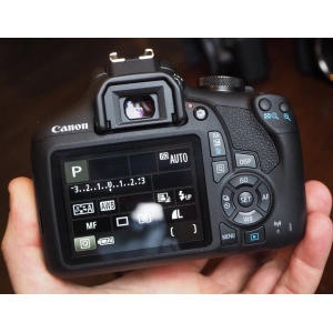 Canon EOS 2000D body