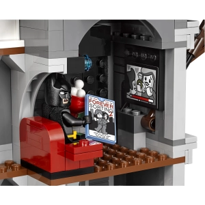 Lego The Joker Manor 70922