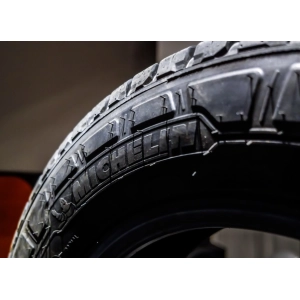 Michelin Agilis CrossClimate 235/65 R16C 121R