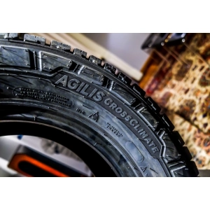 Michelin Agilis CrossClimate 215/70 R15C 109R