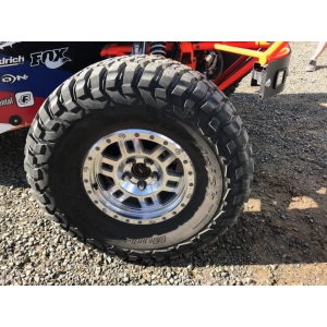 BF Goodrich Mud-Terrain T/A KM3 235/85 R16 120Q