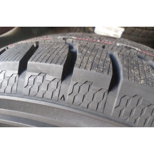 Kumho WinterCraft SUV Ice WS51