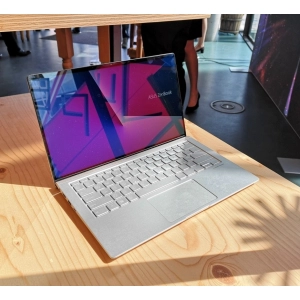 Asus ZenBook 14 UX433FN