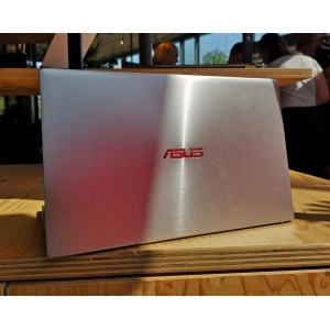 Asus ZenBook 14 UX433FN