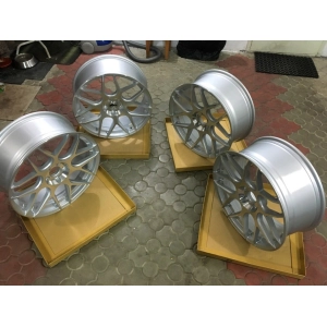 Japan Racing JR18 7x17/5x100 ET40 DIA73,1