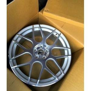 Japan Racing JR18 7x17/5x105 ET22 DIA73,1