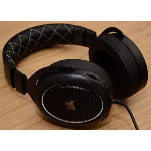 Corsair HS60 Surround