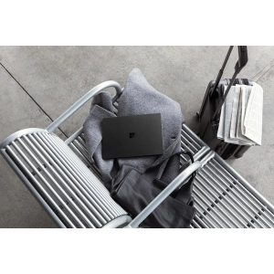 Microsoft Surface Laptop 2