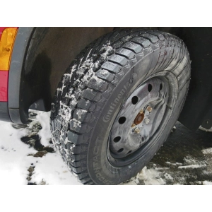 Continental ExtremeWinterContact 215/60 R17 96T