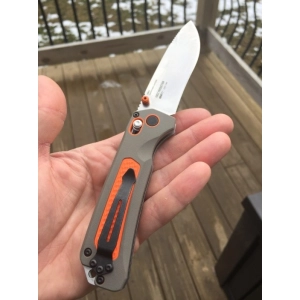 BENCHMADE