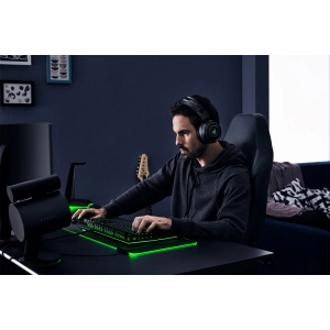 Razer Nari