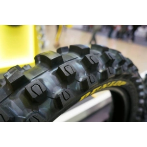 Dunlop GeoMax MX33