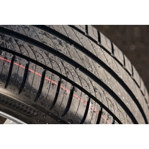 Kleber Dynaxer UHP 235/45 R17 97Y