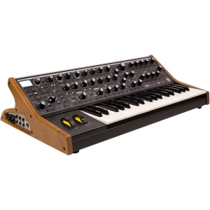 Moog Subsequent 37