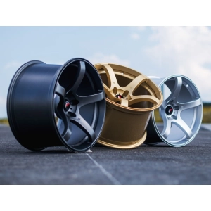 Japan Racing JR32 8,5x18/5x114,3 ET-20 DIA72,6