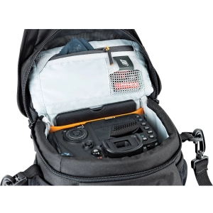 Lowepro Nova 140 AW II