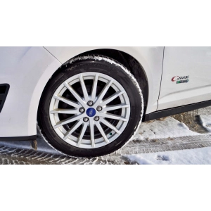 Michelin X-Ice Xi 3 275/40 R20 102H