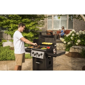 Broil King Monarch 390