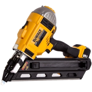 Grapadora de construcción DeWALT DCN692P2