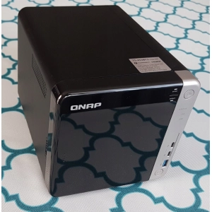 QNAP TS-453BT3-8G