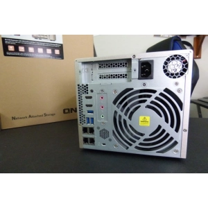 QNAP TVS-473E-8G