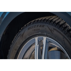 Bridgestone Blizzak LM005 195/45 R16 84H