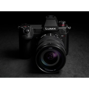 Panasonic 24-70mm f/2.8 Lumix S Pro