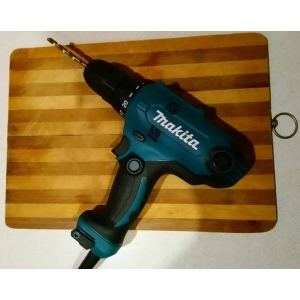 Makita DF0300