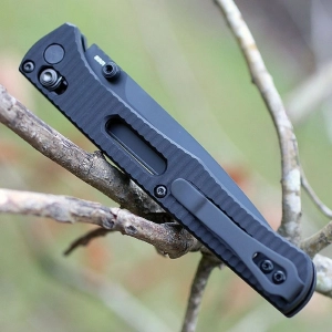 BENCHMADE