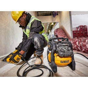 DeWALT DCC1054T2