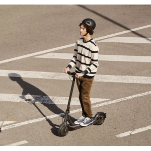 Xiaomi Mi Electric Scooter Essential