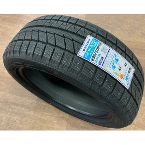 Sailun Ice Blazer Arctic EVO 225/60 R18 100T