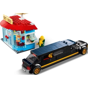 Lego Main Square 60271