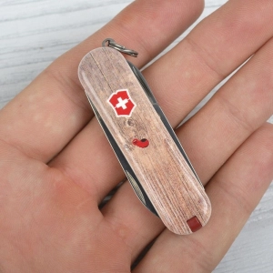 Cuchillo / Multiherramienta Victorinox Classic Woodworm